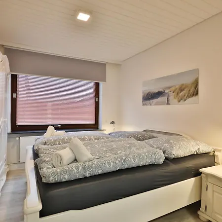 Nautic Lounge 45 *